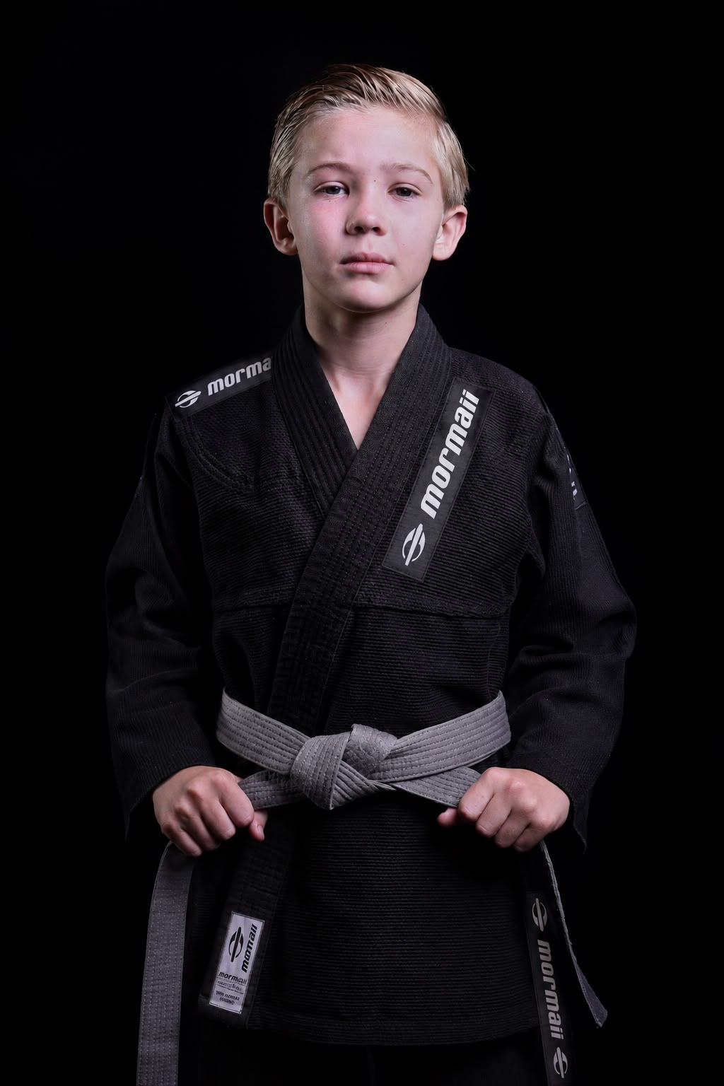 Arthur Schroeder de kimono preto